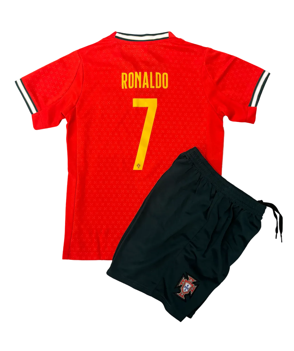 Cristiano Ronaldo Gold Portugal Kids Kit